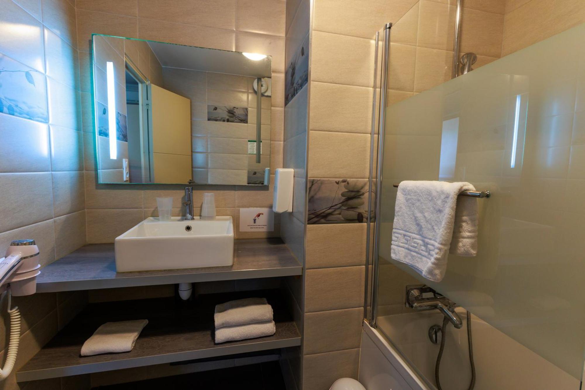 Logis Hotel Le Rochelois La Rochelle  Luaran gambar